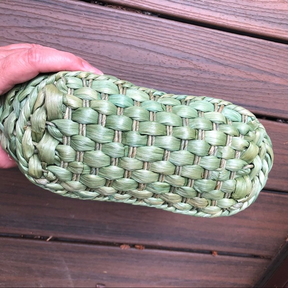 🌿 Woven Rafia Handbag with Circle Handles 🌿 - Picture 10 of 10